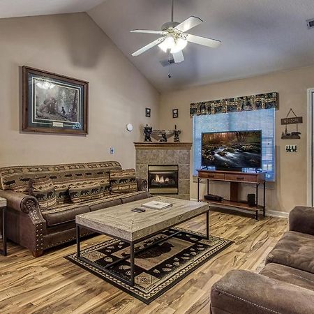 Rock Of Ages, Hot Tub, Game Room, Wifi, 1089 Free Tickets Each Paid Day, Dollywood And More Pigeon Forge Kültér fotó