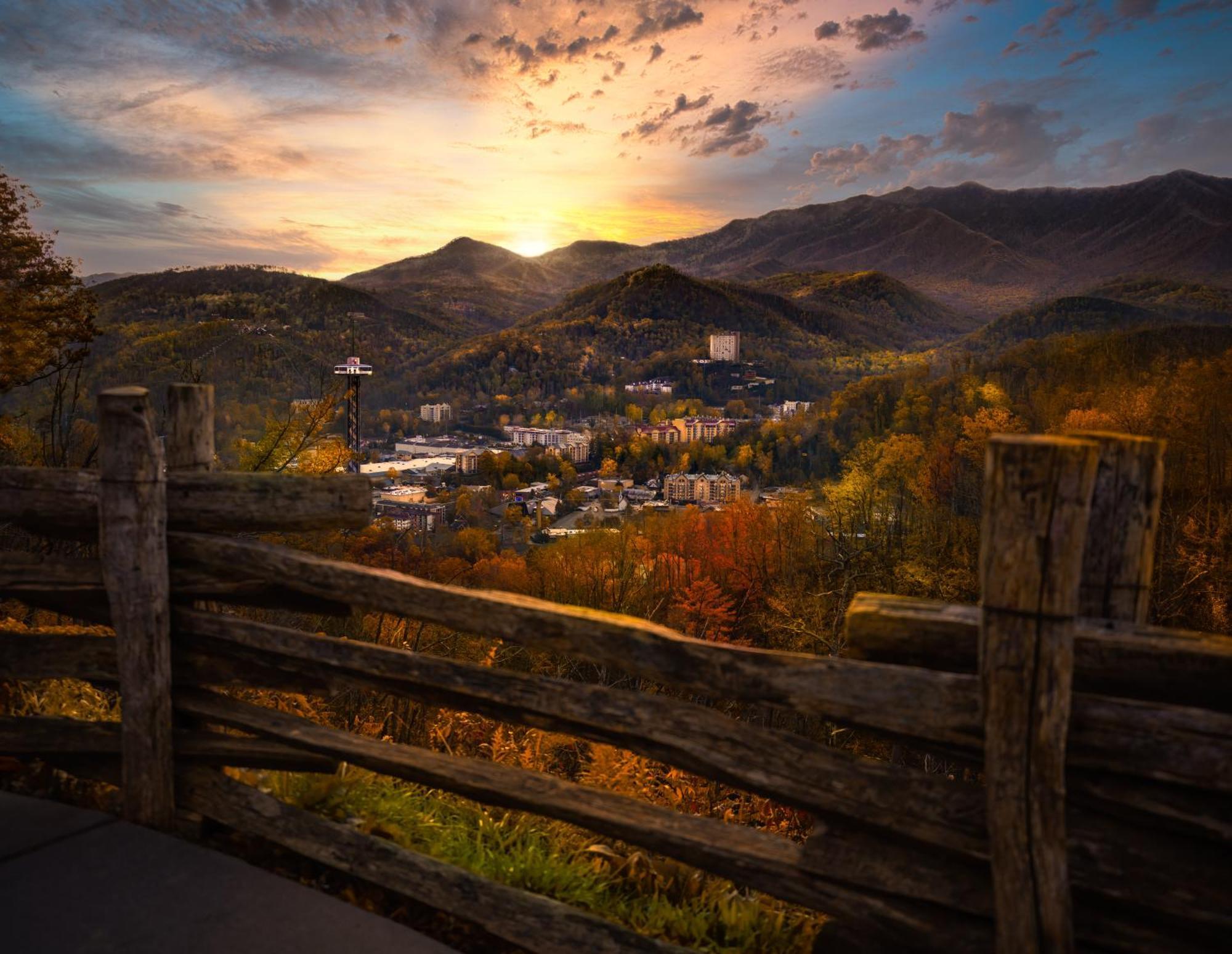 Rock Of Ages, Hot Tub, Game Room, Wifi, 1089 Free Tickets Each Paid Day, Dollywood And More Pigeon Forge Kültér fotó
