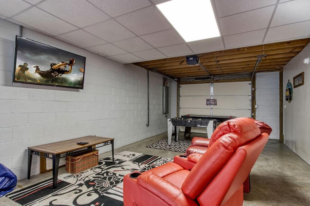 Rock Of Ages, Hot Tub, Game Room, Wifi, 1089 Free Tickets Each Paid Day, Dollywood And More Pigeon Forge Szoba fotó